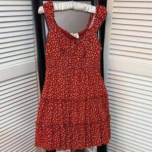 Tunic/short length Sexy Red Flowered Top Sz L